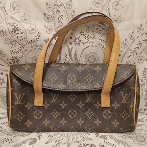 LOUIS VUITTON Brown Monogram Canvas Bag